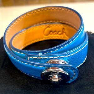 Coach NWOT Blue and Tan Leather Double Wrap Bracelet